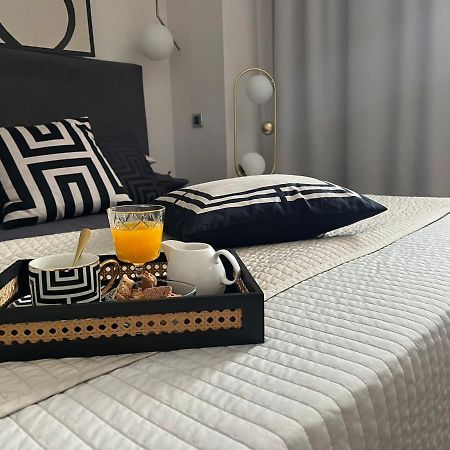 PUY Arena Design Apartments With Free Private Parking And With A Terrace מראה חיצוני תמונה