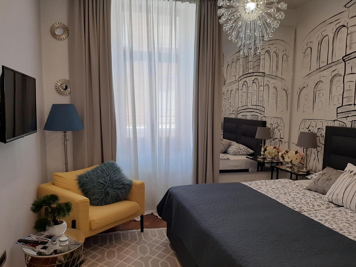 PUY Arena Design Apartments With Free Private Parking And With A Terrace מראה חיצוני תמונה