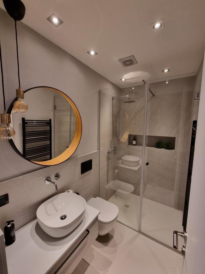 PUY Arena Design Apartments With Free Private Parking And With A Terrace מראה חיצוני תמונה
