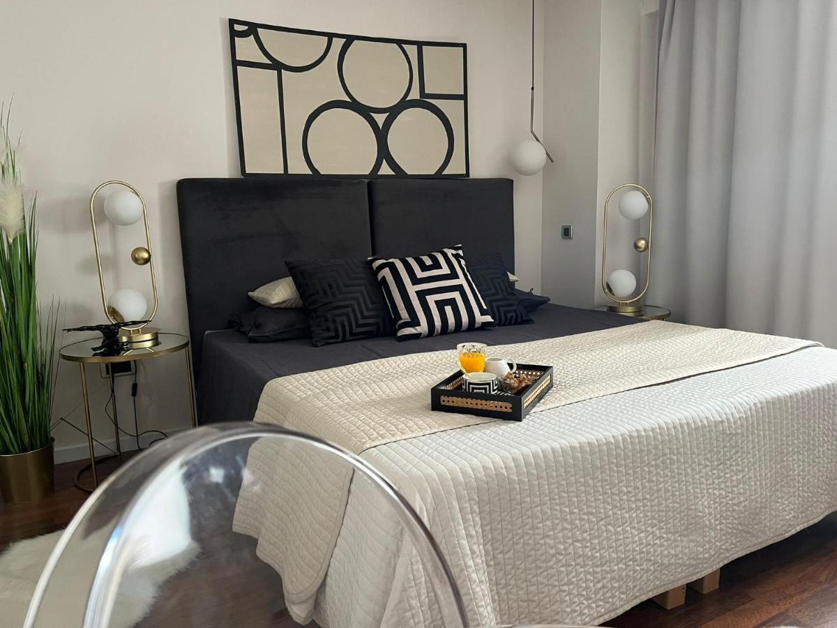 PUY Arena Design Apartments With Free Private Parking And With A Terrace מראה חיצוני תמונה