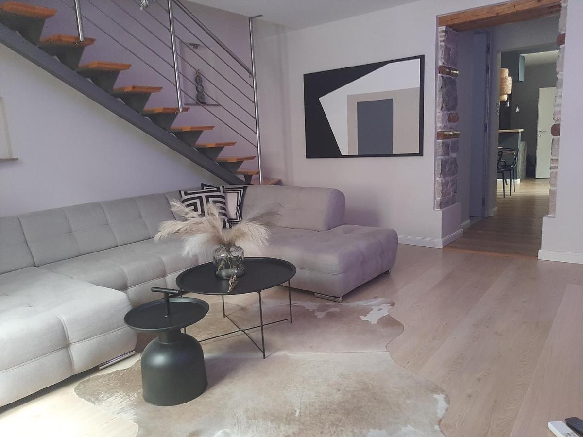 PUY Arena Design Apartments With Free Private Parking And With A Terrace מראה חיצוני תמונה