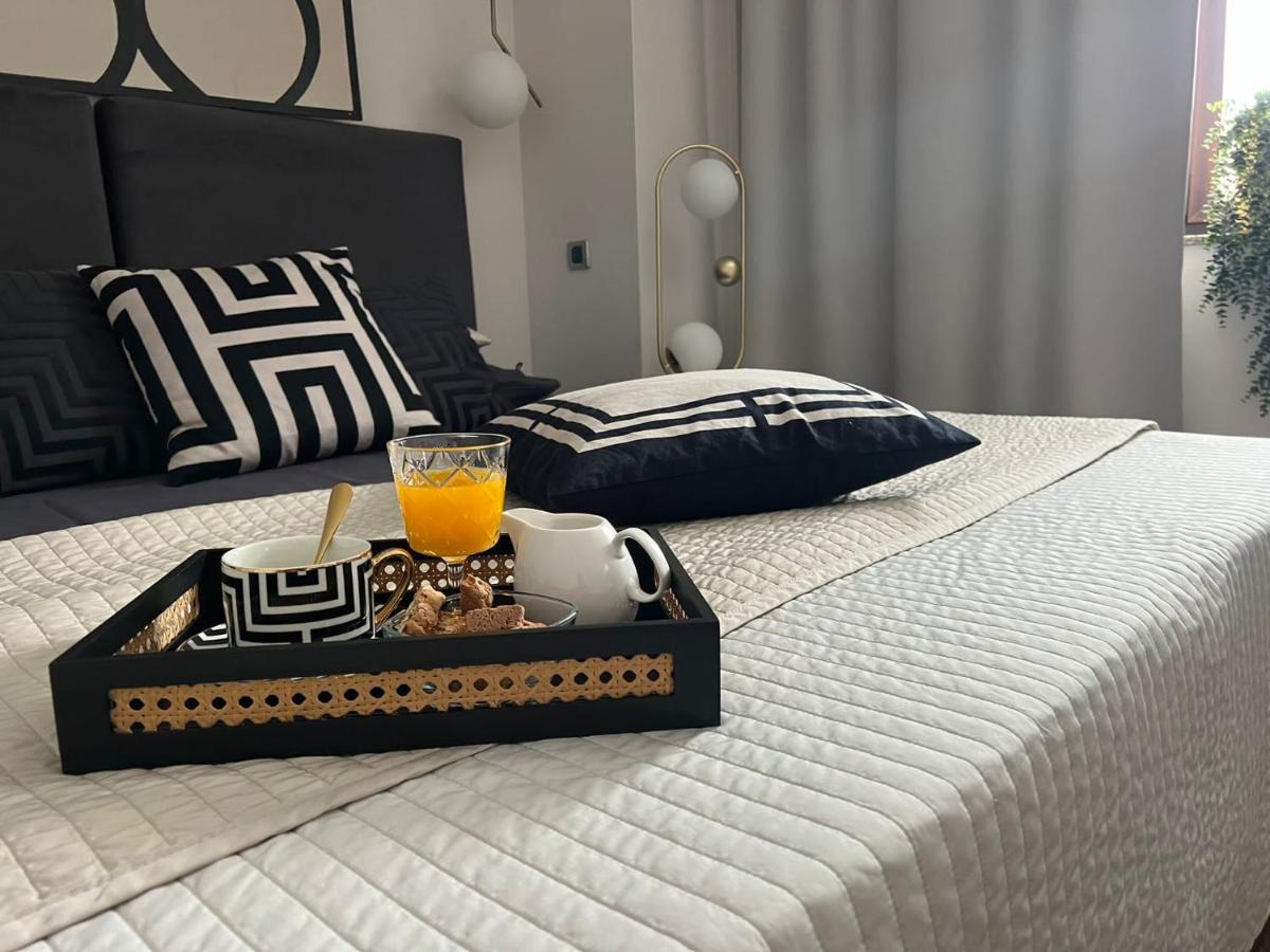 PUY Arena Design Apartments With Free Private Parking And With A Terrace מראה חיצוני תמונה