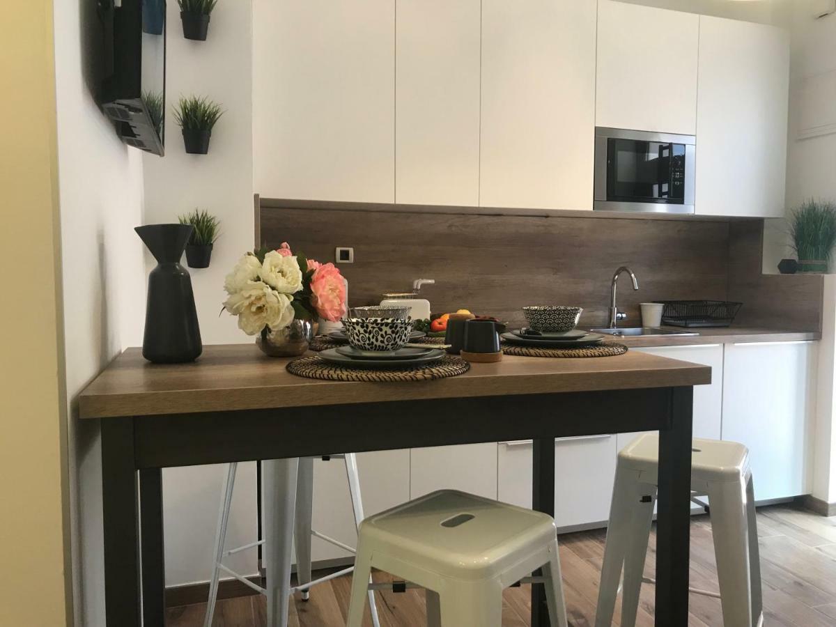 PUY Arena Design Apartments With Free Private Parking And With A Terrace מראה חיצוני תמונה