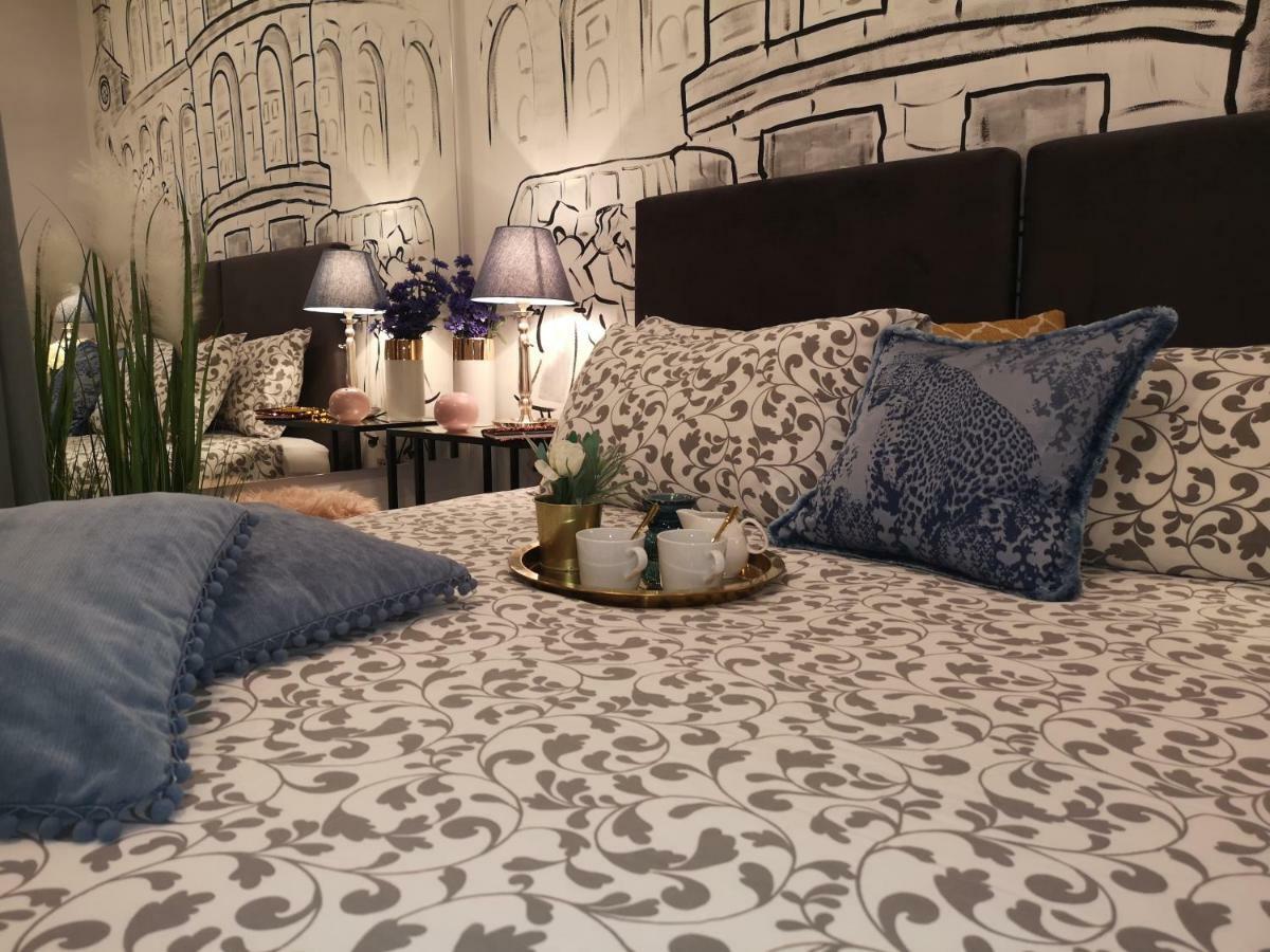 PUY Arena Design Apartments With Free Private Parking And With A Terrace מראה חיצוני תמונה