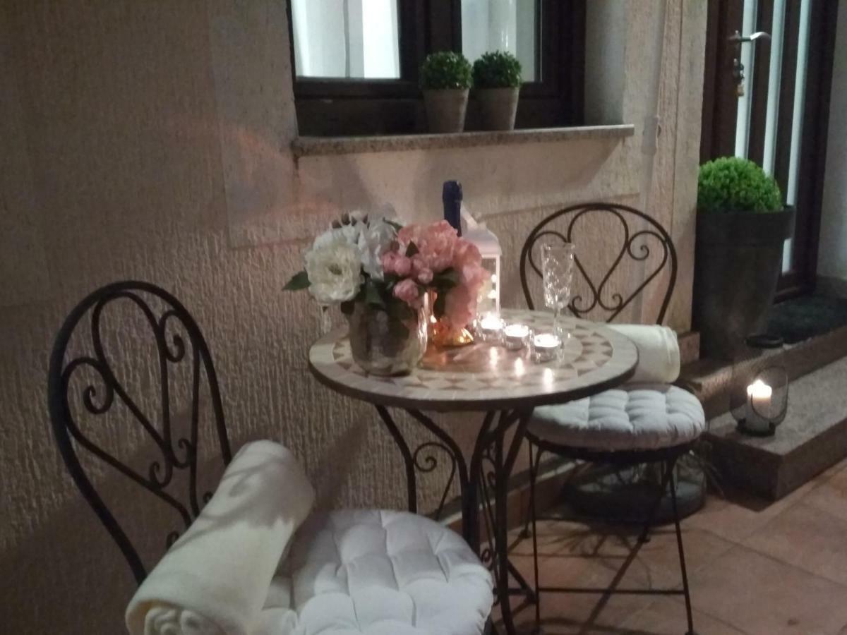 PUY Arena Design Apartments With Free Private Parking And With A Terrace מראה חיצוני תמונה