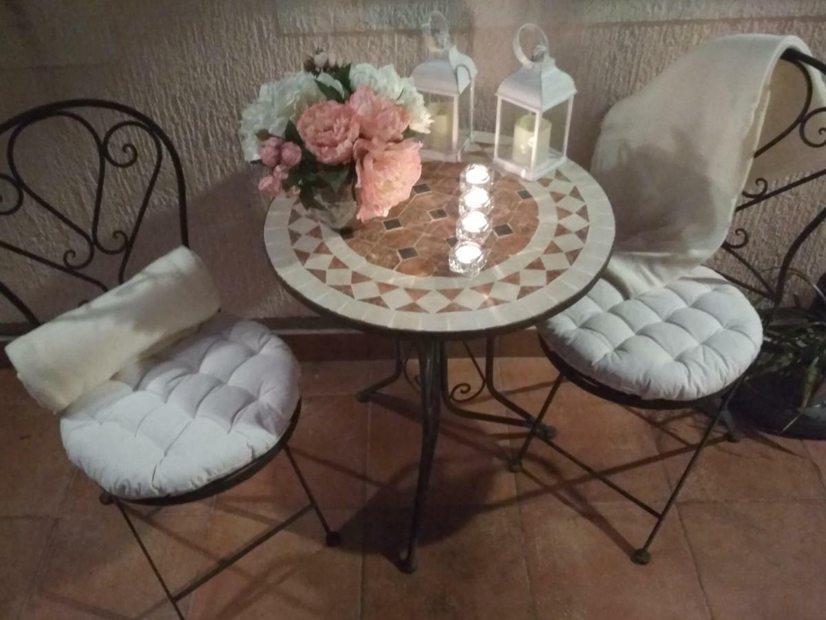 PUY Arena Design Apartments With Free Private Parking And With A Terrace מראה חיצוני תמונה